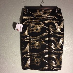 S - Lularoe Cassie Skirt